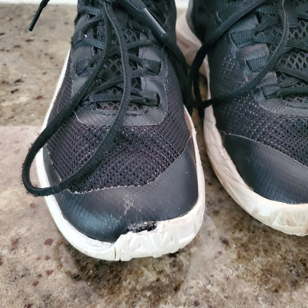 Under Armour Mens 8 Jet Mid Basketball Shoes Black 3020623-001 Mesh Lace‎ Up